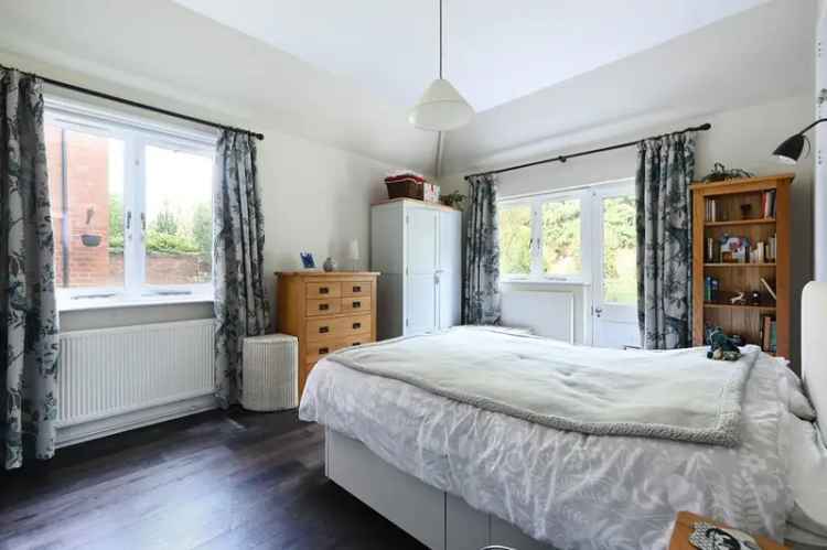 Two Bedroom Victorian Apartment Tunbridge Wells