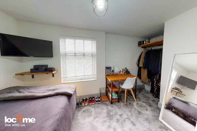 3 bedroom flat