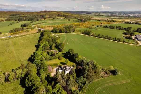 Fairley House: Historic Period Home with Modern Amenities