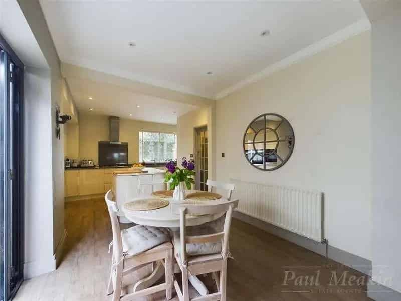 3 Bed Detached House For Sale - Large Plot - Potential To Extend