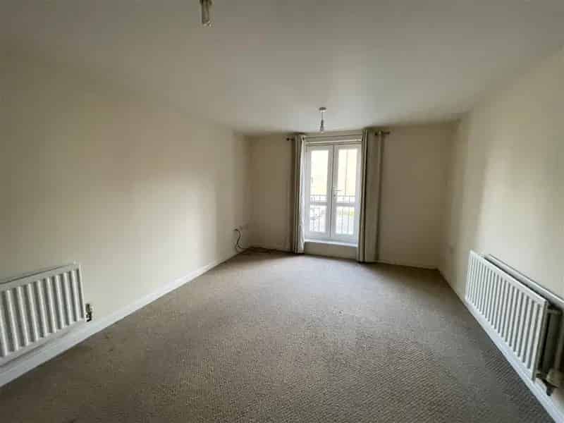 Flat For Rent , Swindon, England