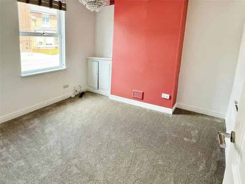 3 Bedroom Mid Terrace House to Rent Stafford