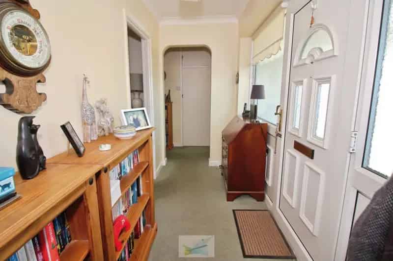 2 Bedroom Bungalow For Sale Near Local Shops Chain Free