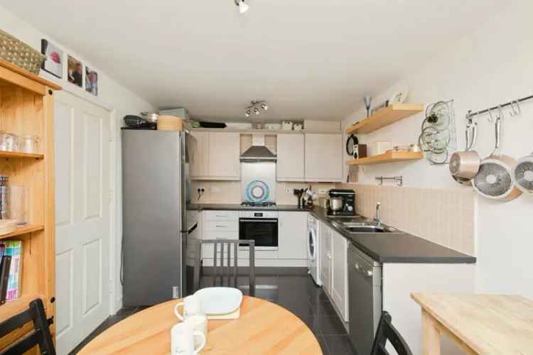 Four Bedroom Townhouse in Chellaston