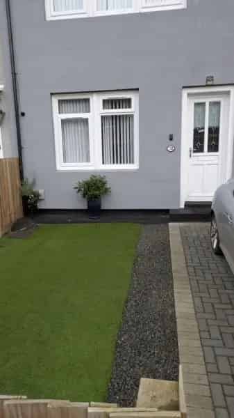 Two Bedroom House Greenwich Near Stations Shops Parks