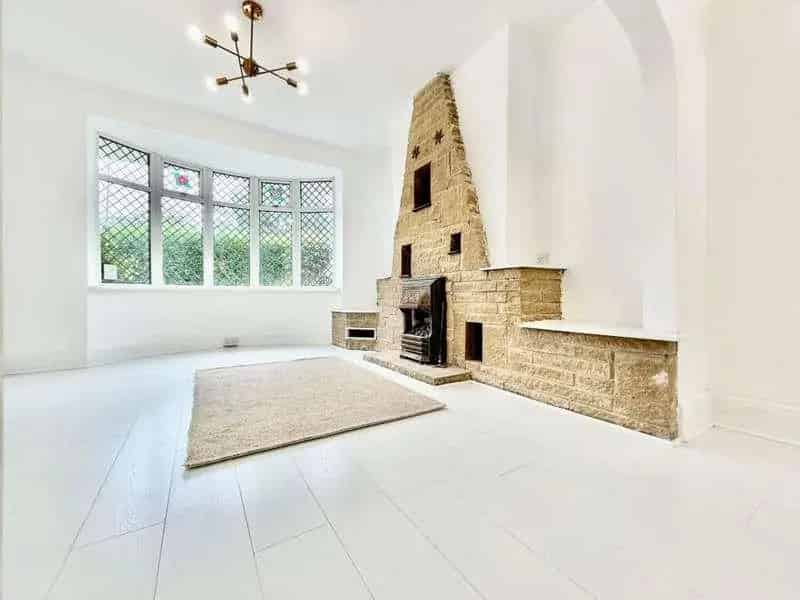 3 Bed Detached House For Sale