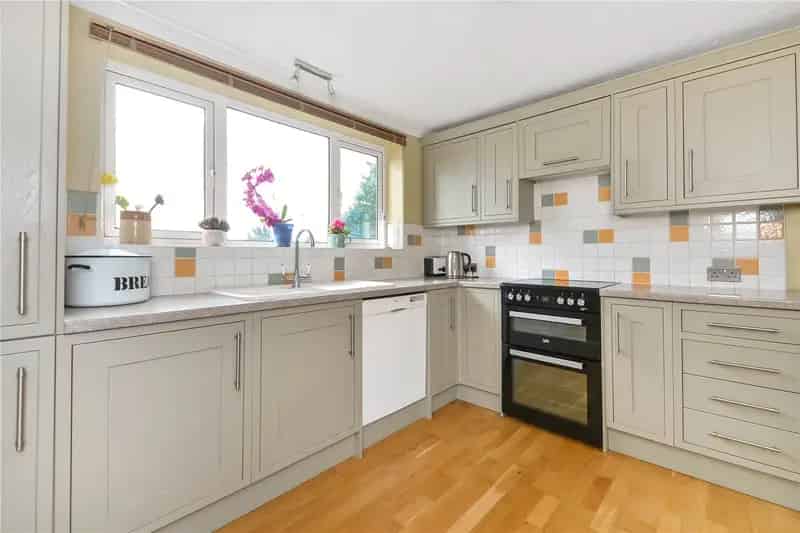 4 Bedroom House Winchester Two Reception Rooms Stunning Views