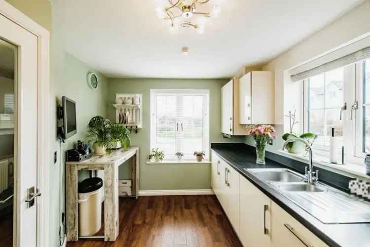 4 Double Bedroom House in Castle Park Development