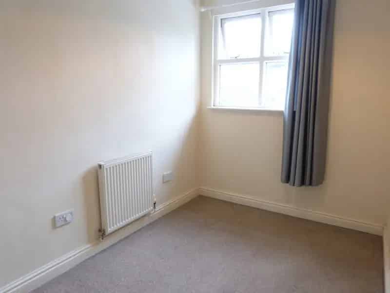 2 Bedroom Flat To Rent Available 2025