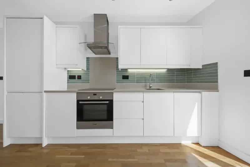 2 bedroom Flat
 To Let 
Total Size: 700 SQ FT