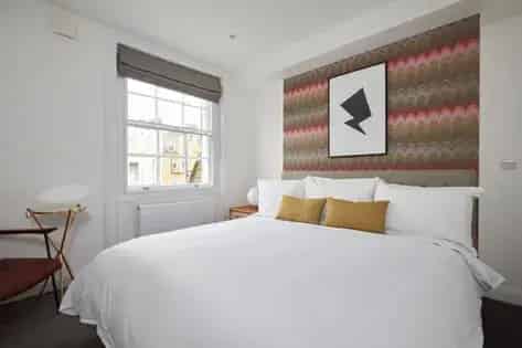 1 room flat of 100 m² in London
