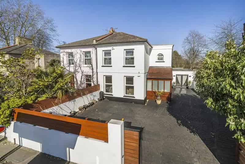 House For Sale , Elmers End Road, London, England