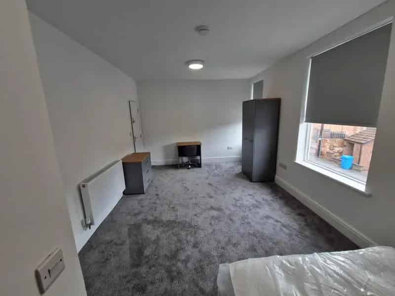 5 Bedroom Terraced House to Rent