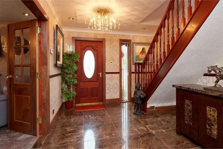4 Bed Detached House with 1 Reception Room in Perceton Irvine