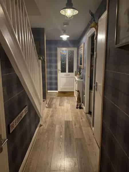 Spacious Family Home Near Green Space and Amenities