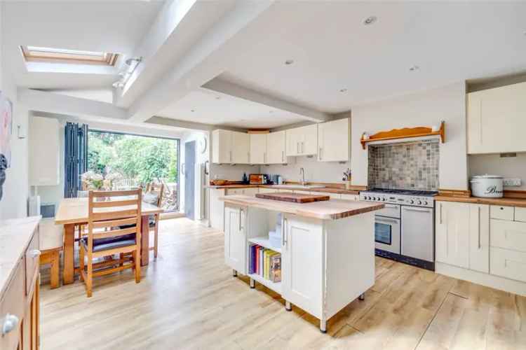 House For Sale in London, England