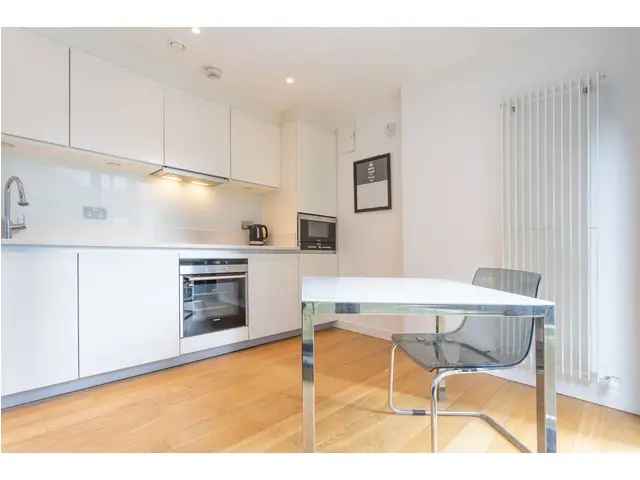 1 Bedroom Flat for Sale in Edinburgh