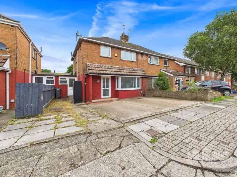 3 Bedroom Semi Detached House For Sale