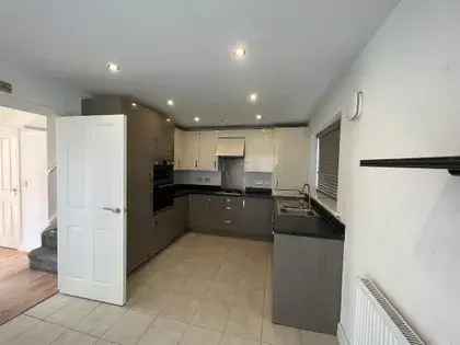 4 Bedroom Detached House Manchester 63m²