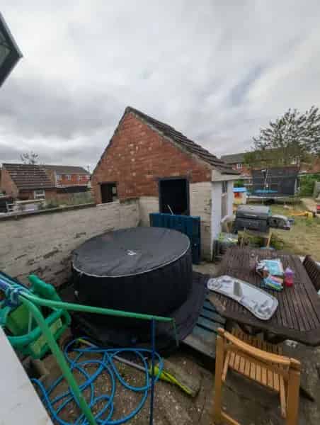 2 Bed House with Garden Parking and Shed
