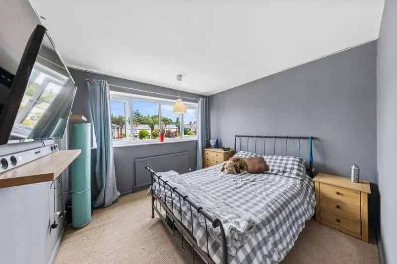 4 Bed Detached House For Sale