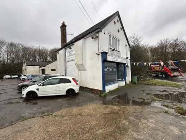 Car Workshop Sales Premise Fareham 1753 sq ft