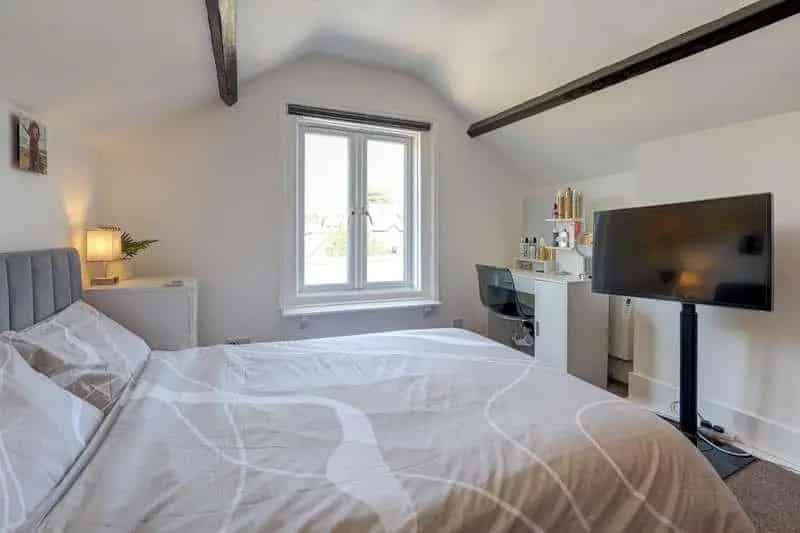 1 Bed Flat for Sale near Town Centre