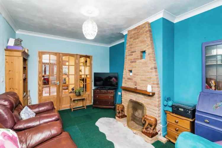 Three Bedroom Semi Detached House Near Beach