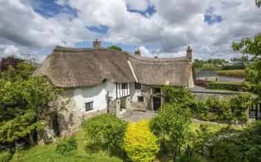 Grade II* Listed Farmhouse with Barns and Guest Annexe