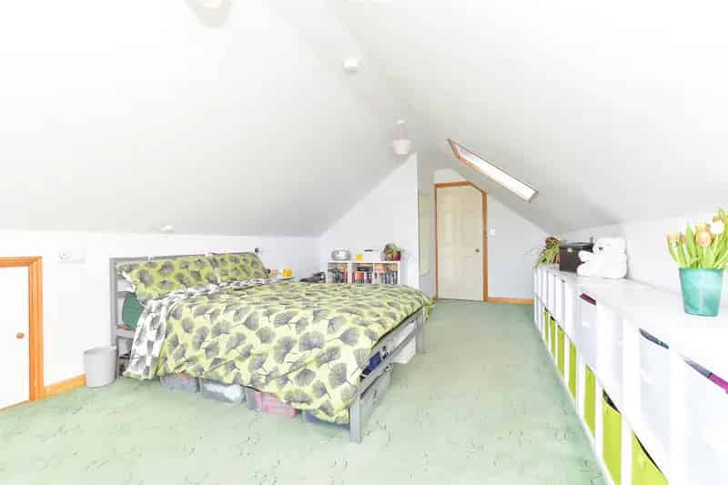 4 Bedroom Chalet Bungalow Near Freshwater Bay