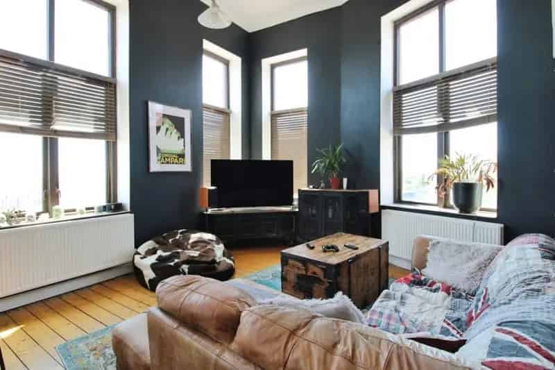 Three Bedroom Maisonette Near Amenities and Transport Links