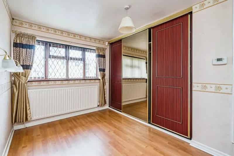 3 Bedroom Semi-Detached House Near Amenities