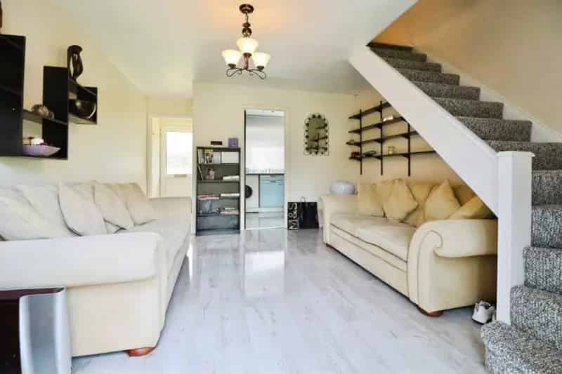 2 Bedroom Terraced House Semi Rural Location Easy M4 Access