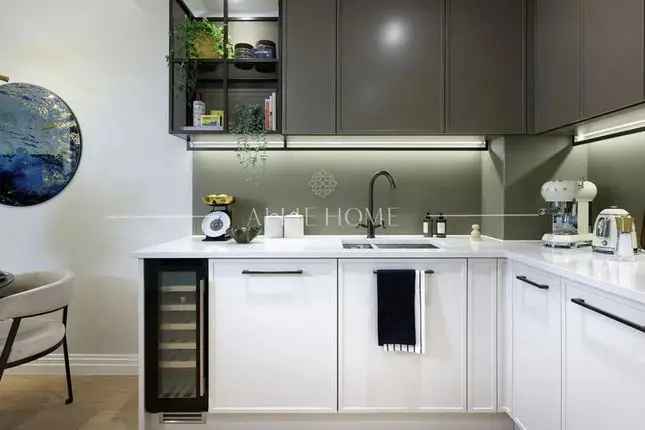 Flat for sale in Chelsea Creek, London SW6