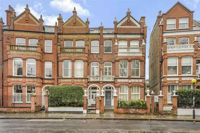 Flat for sale in New Kings Road, London SW6