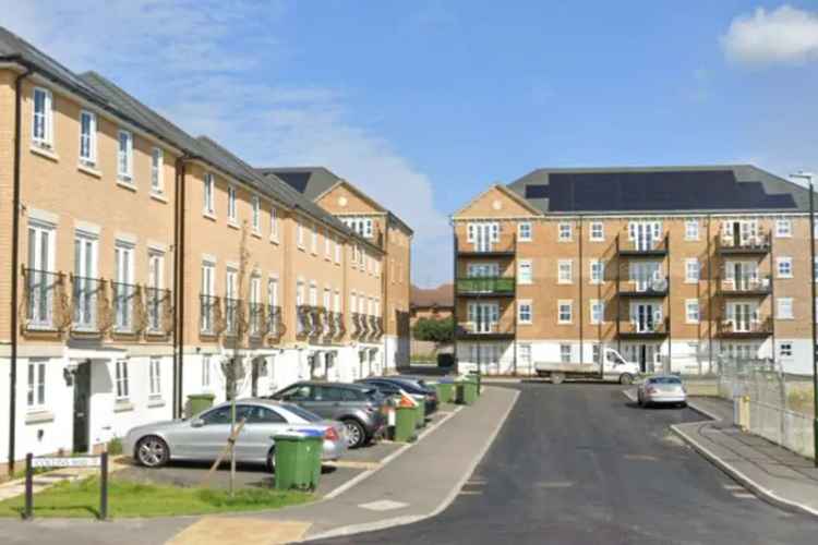 1 Bedroom Flat for Sale Near Slade Green Station
