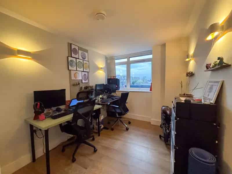 2 Bedroom Apartment for Sale in Brentwood