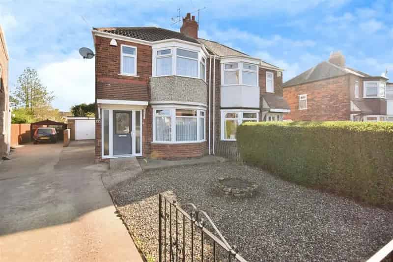 3 Bedroom Semi Detached House For Sale