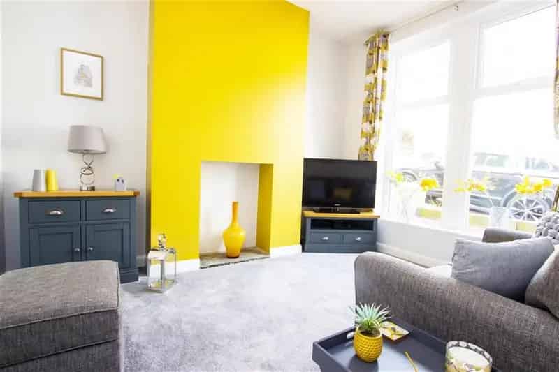 2 bedroom House
 To Let 
Total Size: 880 SQ FT