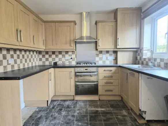 3 Bed Family Home Huddersfield Zero Deposit Available