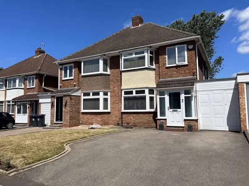 3 Bedroom Semi Detached House For Sale