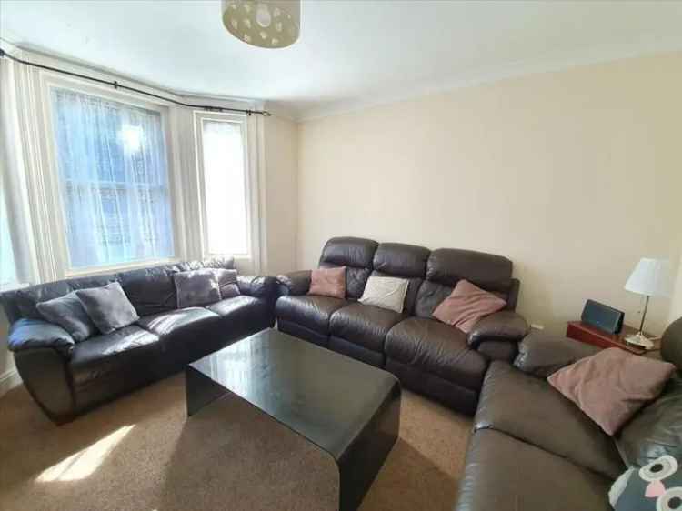 6 Bedroom Detached Student House Winton