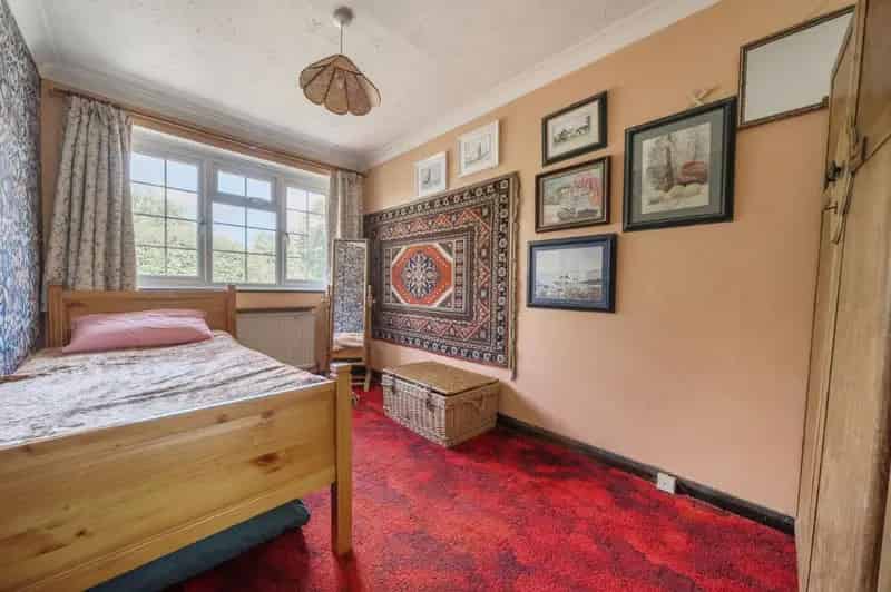 4 Bed House for Sale in Pamber Heath