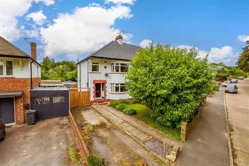 3 Bedroom Semi-Detached House for Sale Near Maidstone