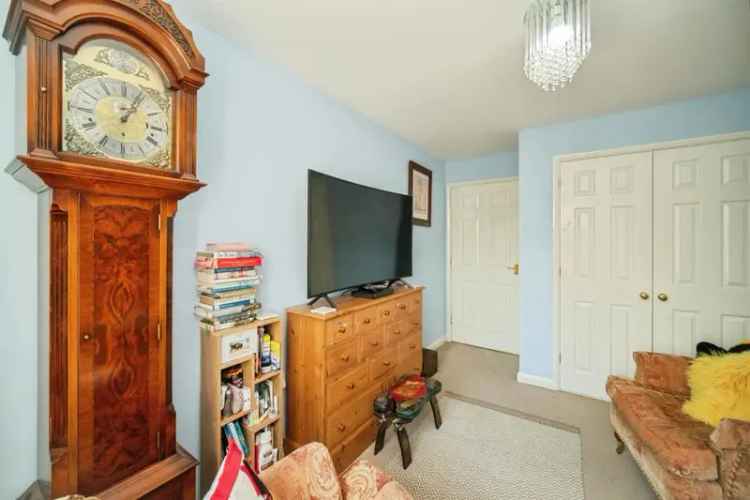 2 Bedroom Flat for Sale