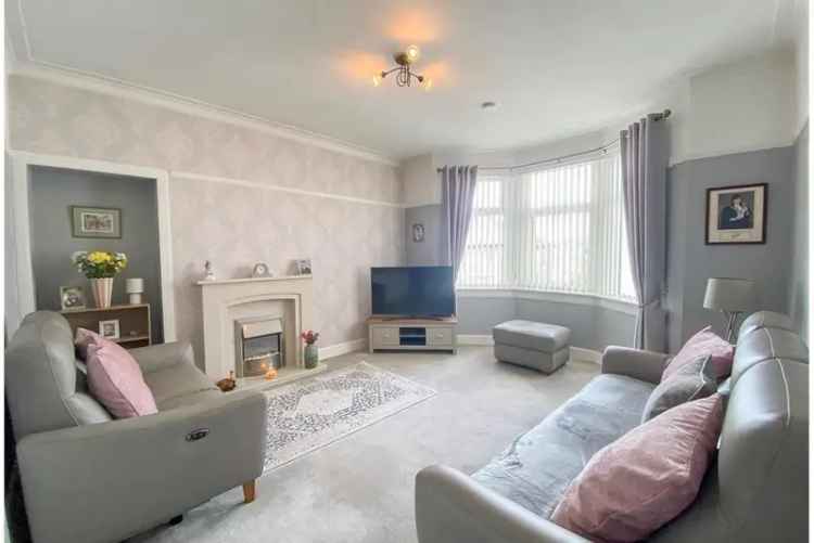 2 Bed Flat Upper Largs - Near Campus and Town Centre