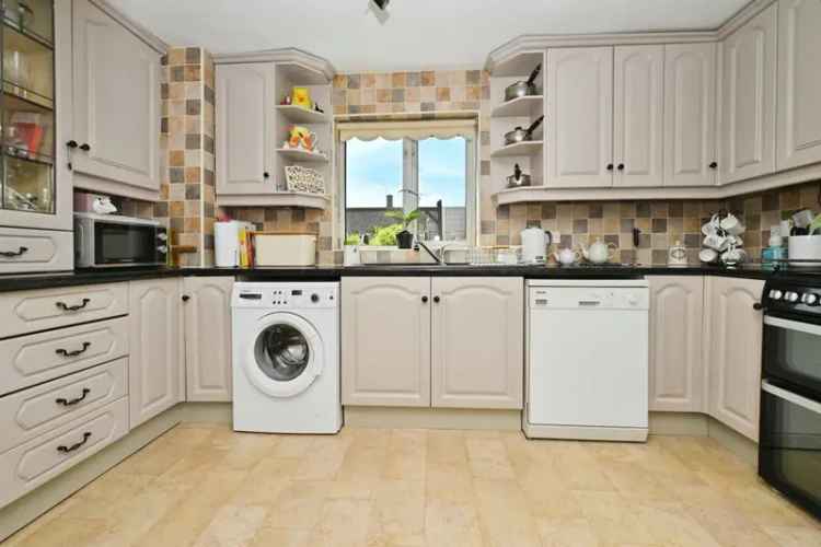 Four Bedroom Family Home Near Amenities and Schools