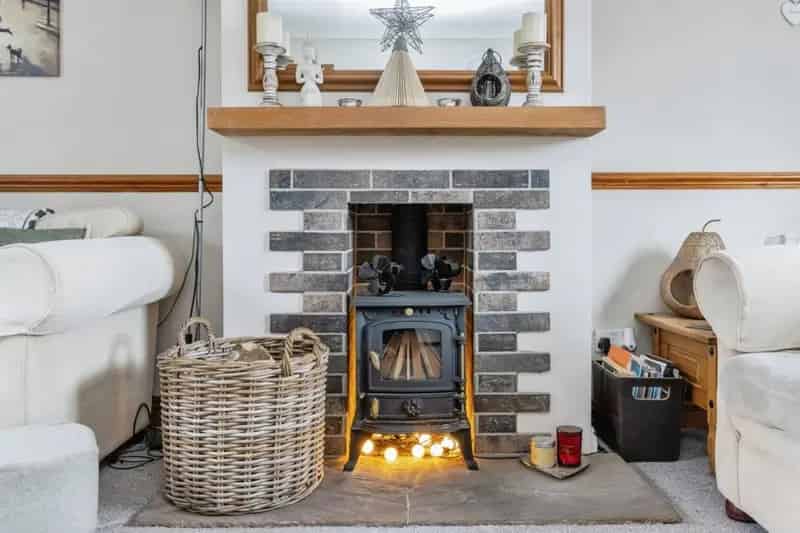 Charming 3-Bedroom Dartmouth Home with Garden and Workshop