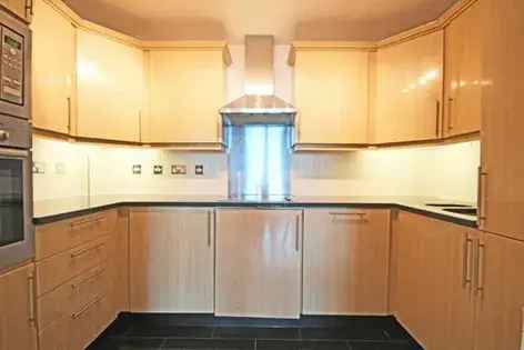 2 Double Bedroom Flat Ealing 85m²