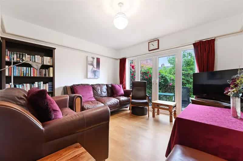4 Bedroom Semi-Detached House for Rent Near North Acton Playing Fields
